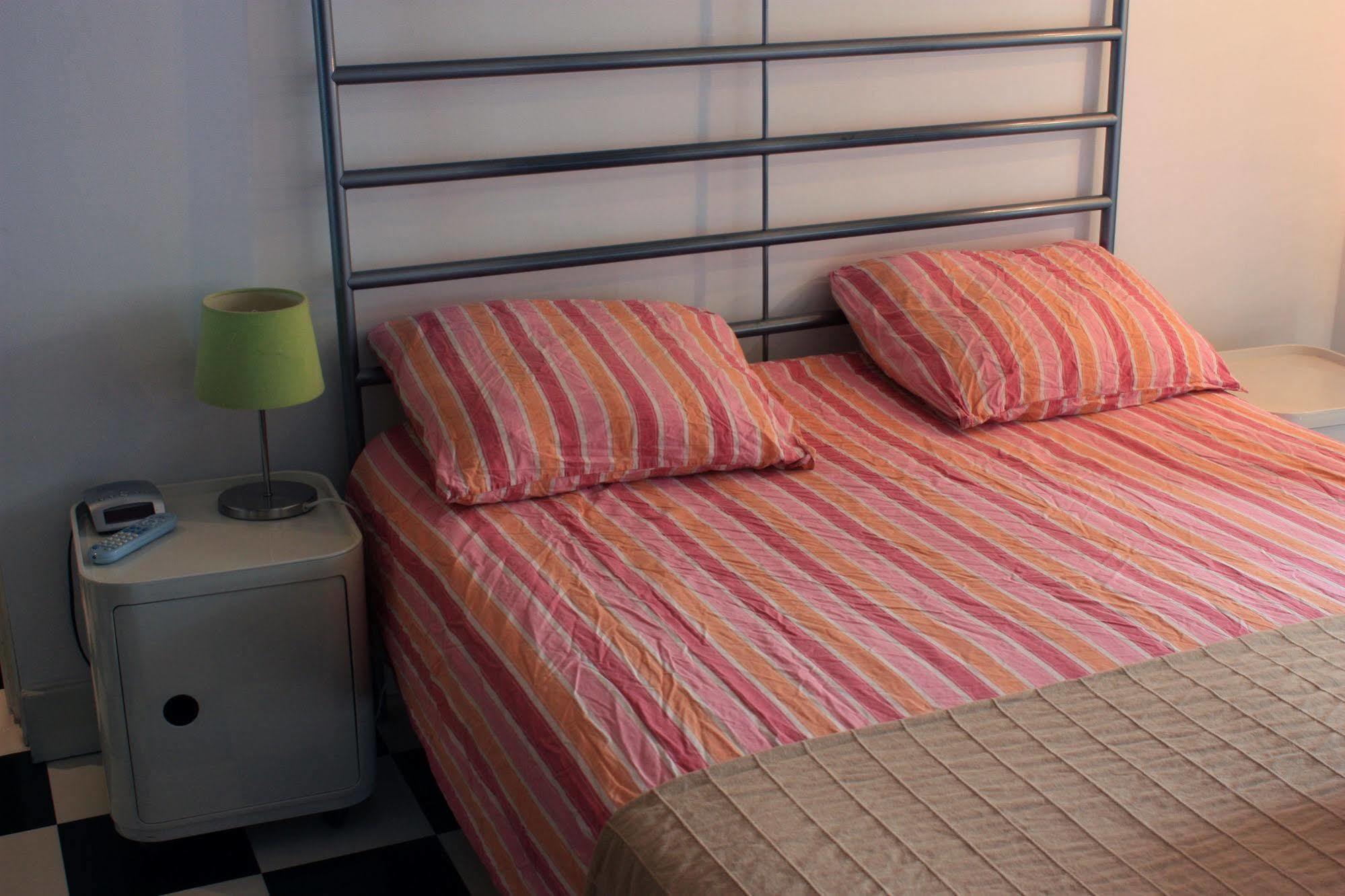 Truelove Guesthouse Amsterdam Dış mekan fotoğraf